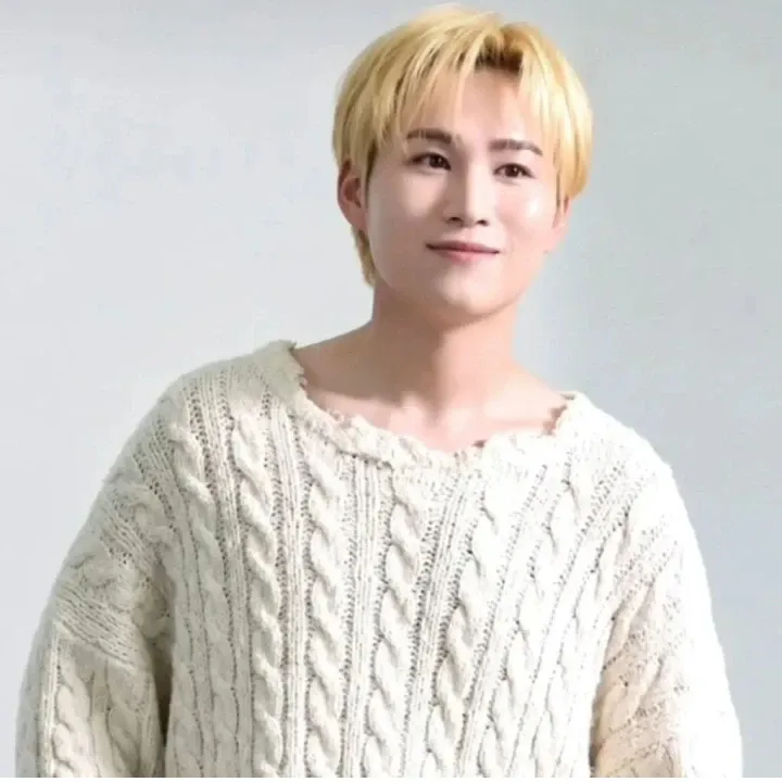 김희재의 비하인드 컷