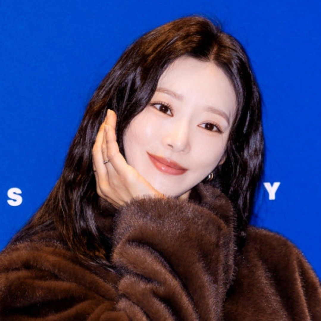 Latest photo of Lee Joobeen