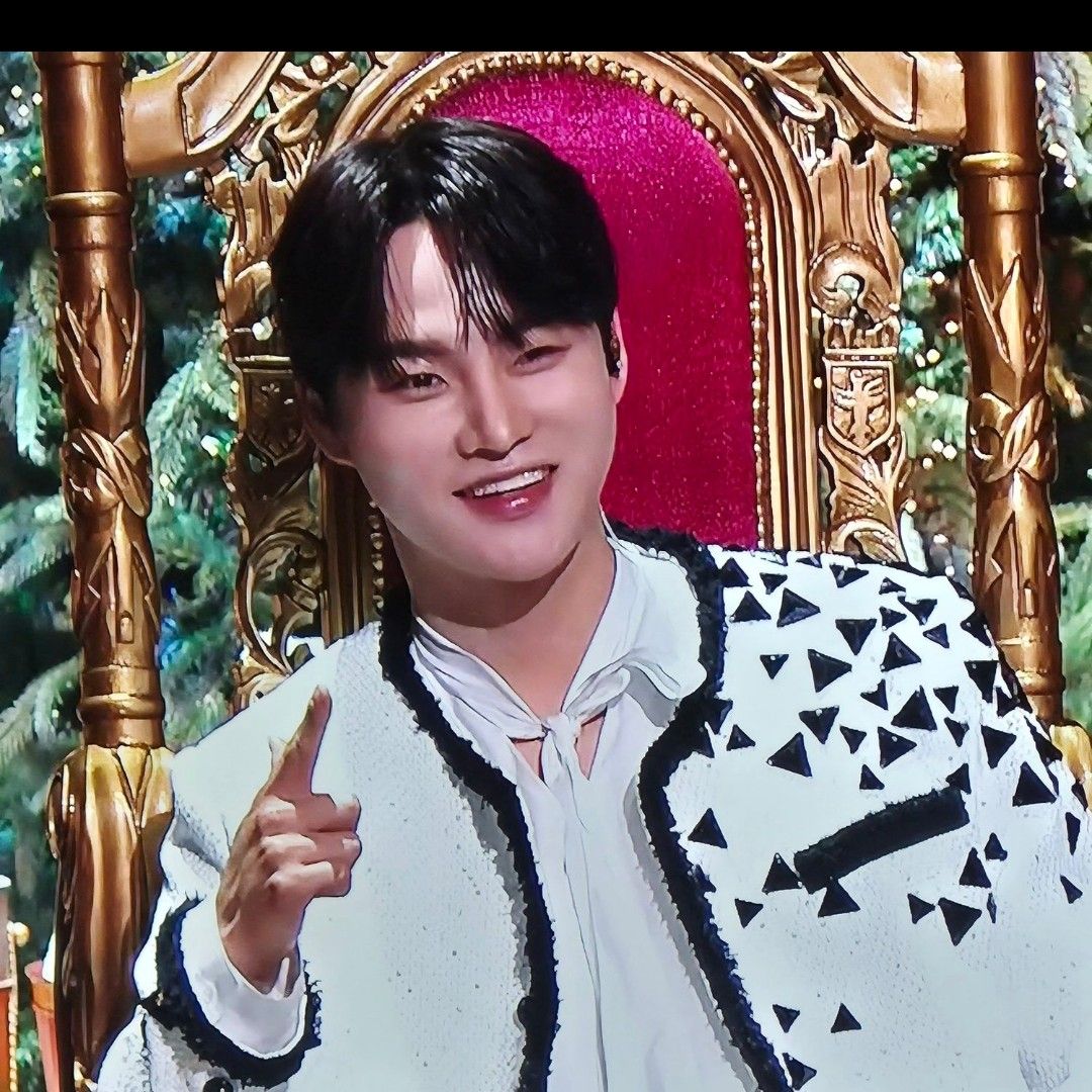 Recent activity shot of Park Seojin