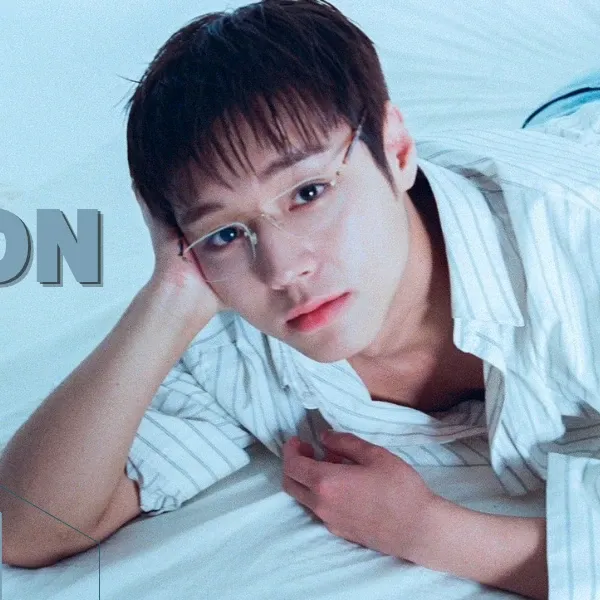 A moment captured by a fan of Park Jihoon