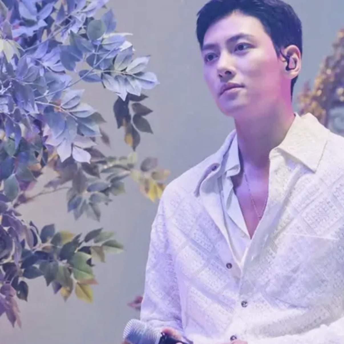 Behind-the-scenes cut of Ji Changwook