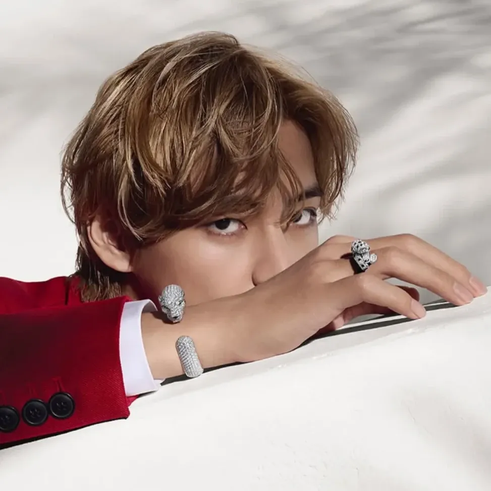 Recent activity shot of Kim Taehyung (V)
