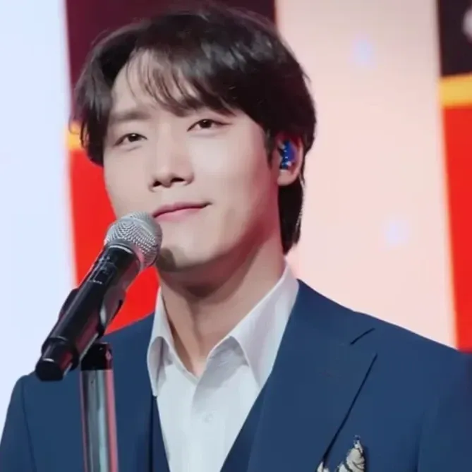 Behind-the-scenes cut of Choi Woojin