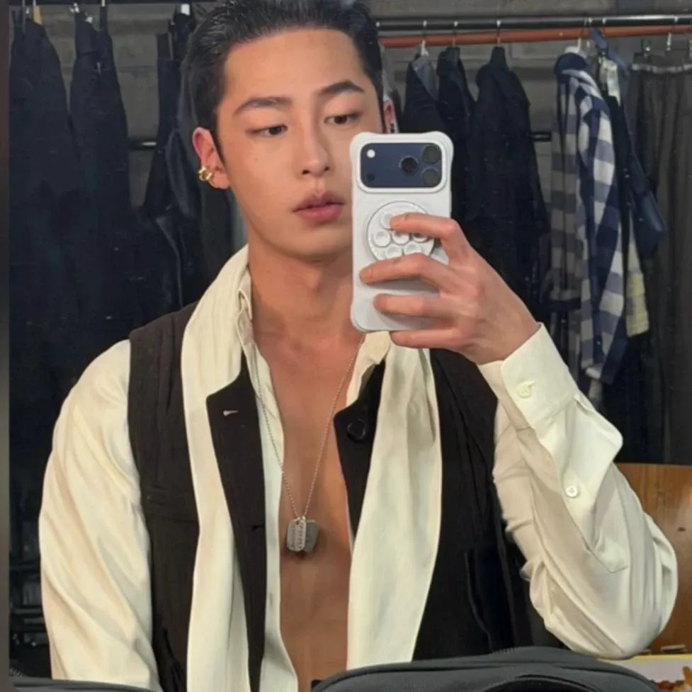 Foto kegiatan terbaru dari Lee Jaewook
