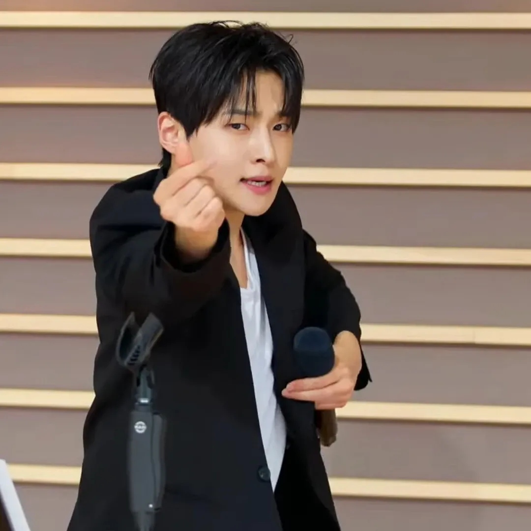 Behind-the-scenes cut of Seong Ri