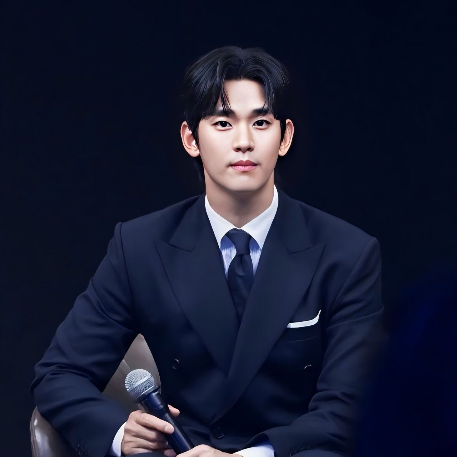 粉絲拍下的金秀賢瞬間