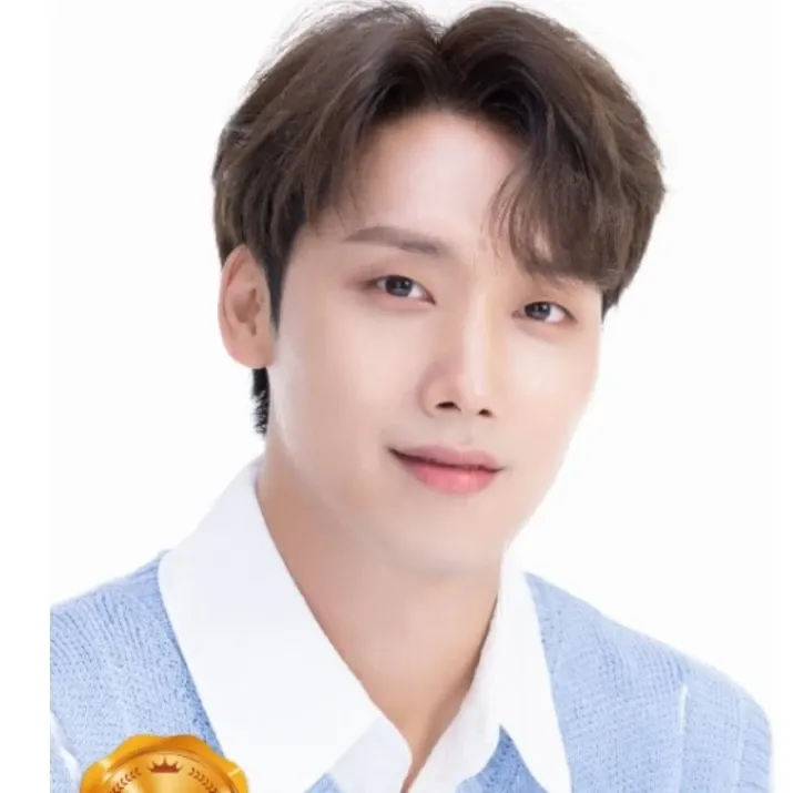 Latest photo of Choi Woojin