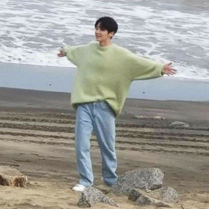 A moment captured by a fan of Lee Joongi