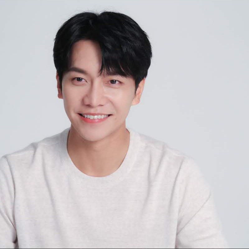 Recent activity shot of Lee Seunggi