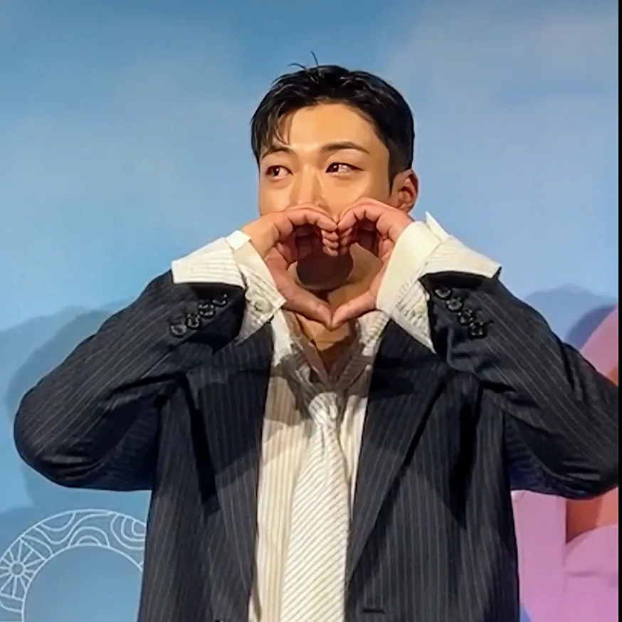 Behind-the-scenes cut of Woo Dohwan