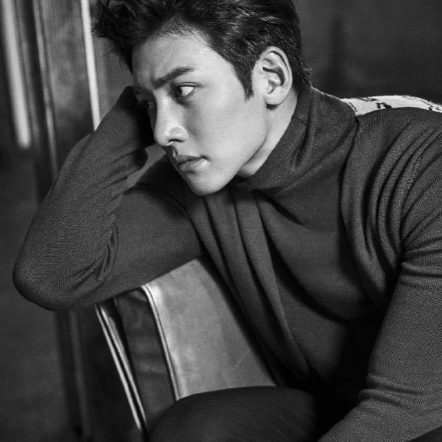 チ・チャンウクの最近の活動ショット