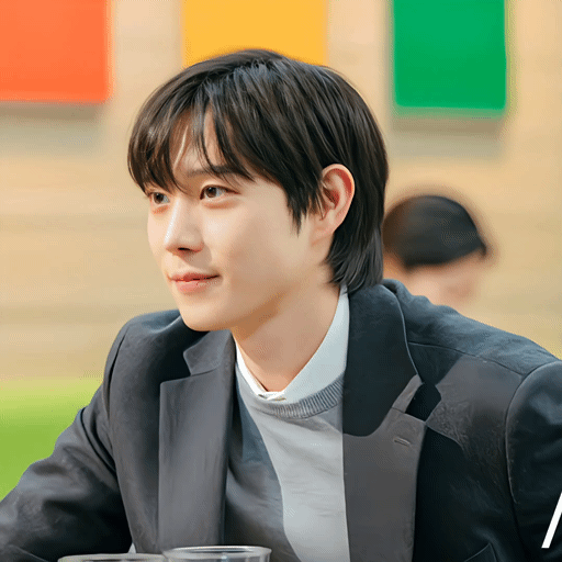 A moment captured by a fan of Kim Youngdae