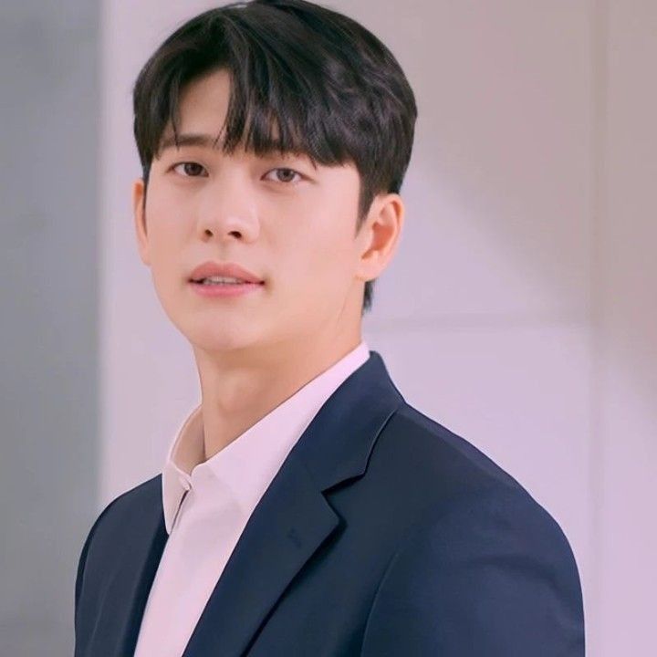 A moment captured by a fan of Kang Taeoh