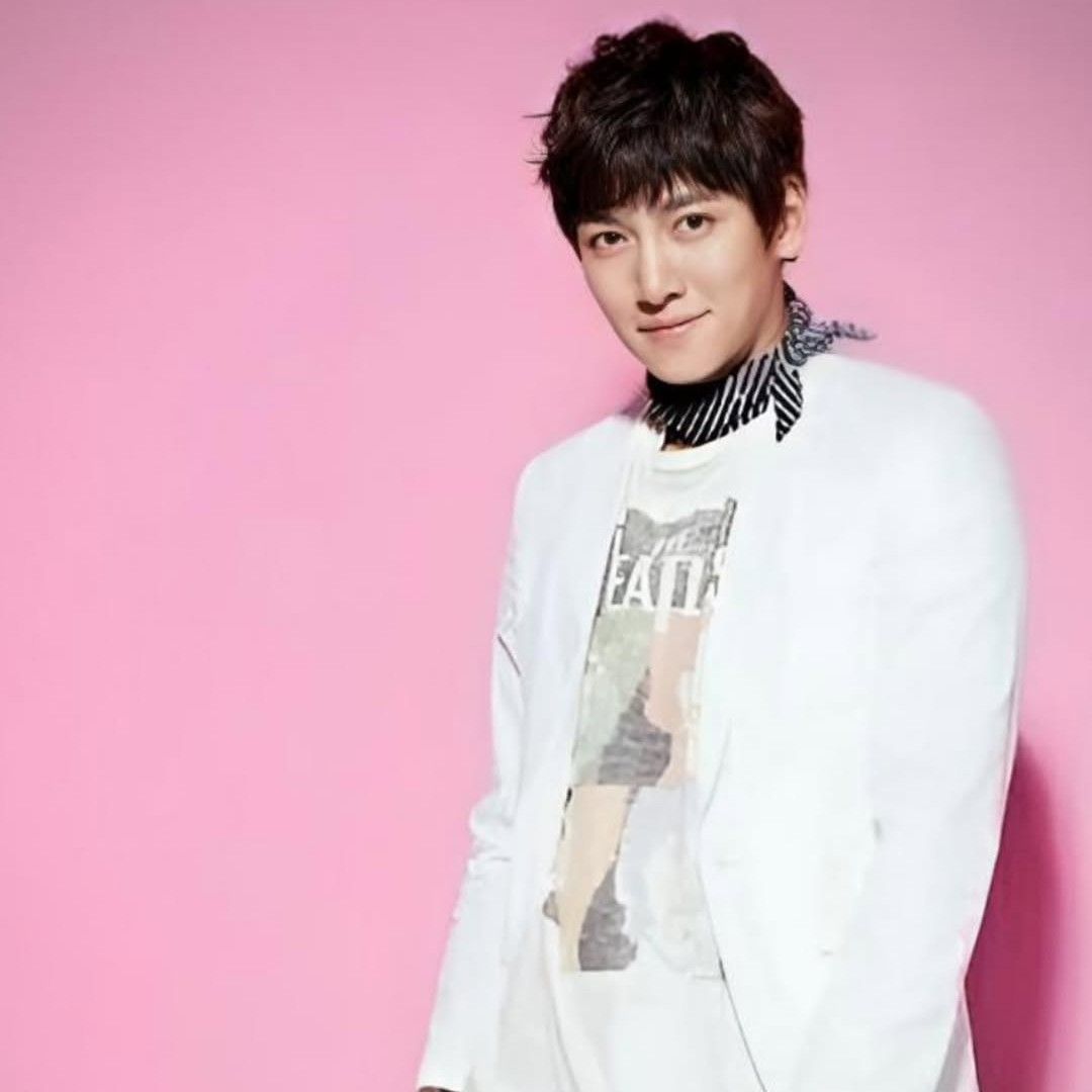 チ・チャンウクの最近の活動ショット