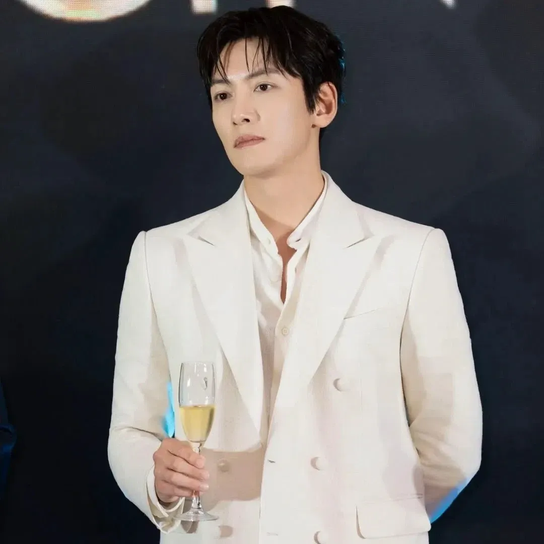 A moment captured by a fan of Ji Changwook