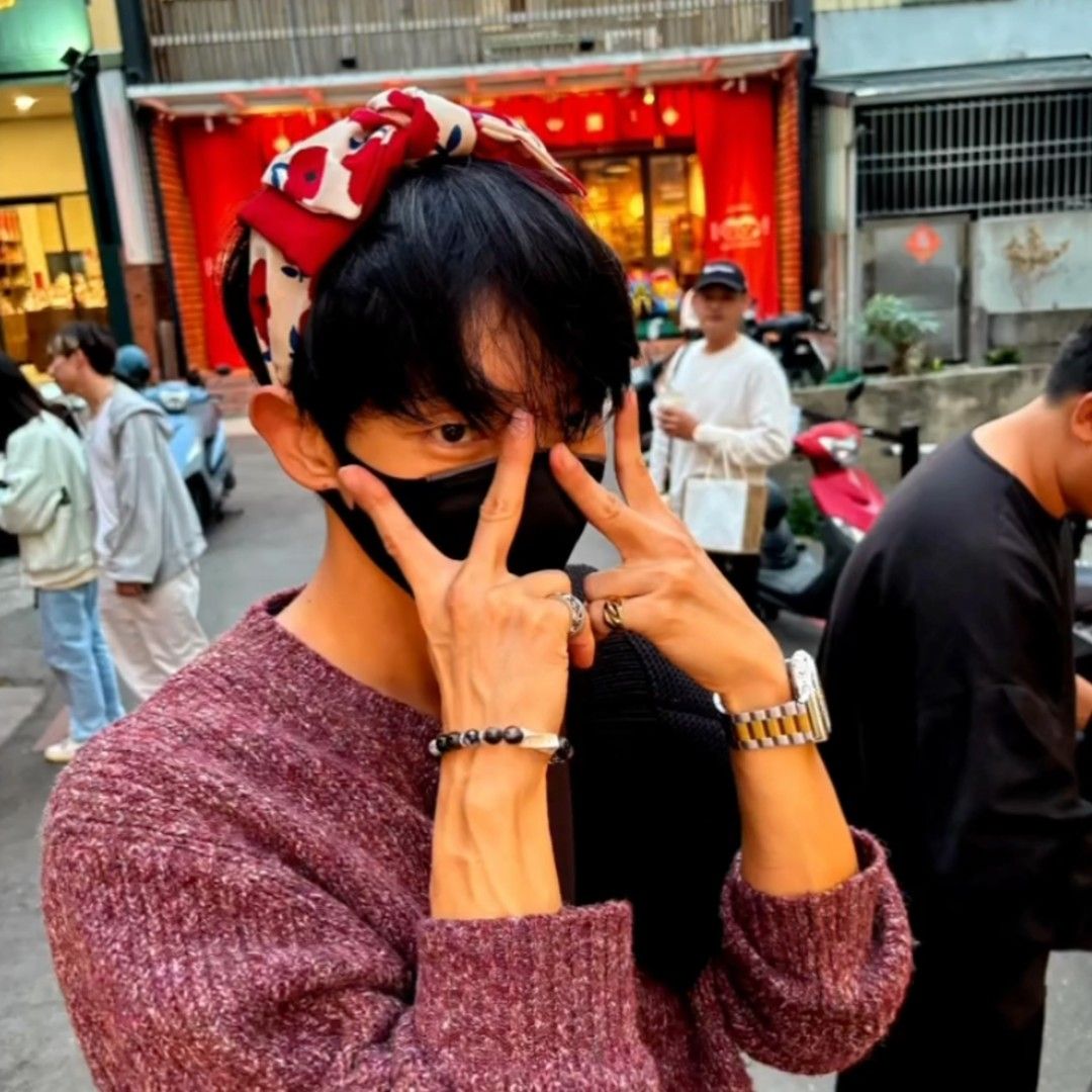 Recent activity shot of Lee Joongi