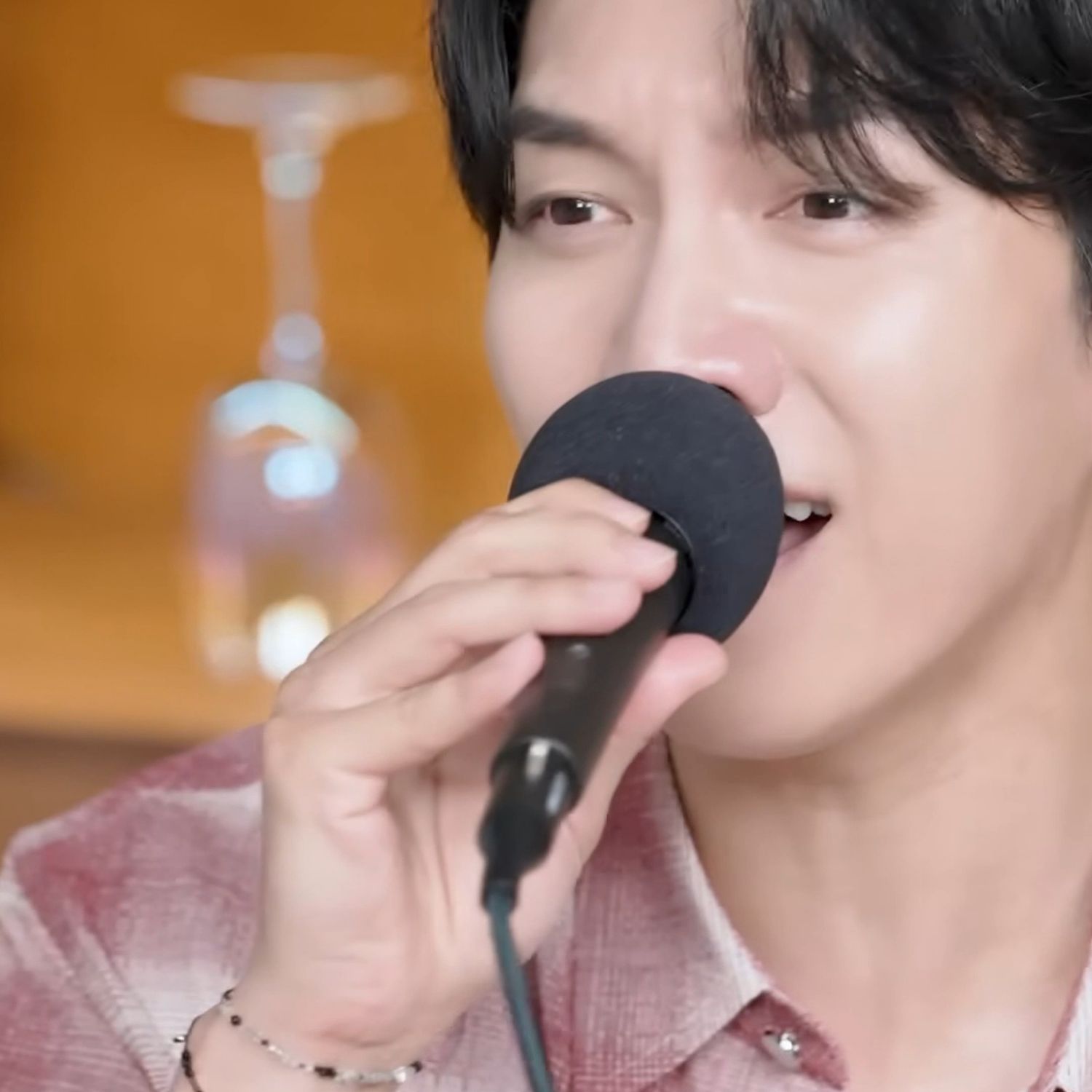 Recent activity shot of Lee Seunggi