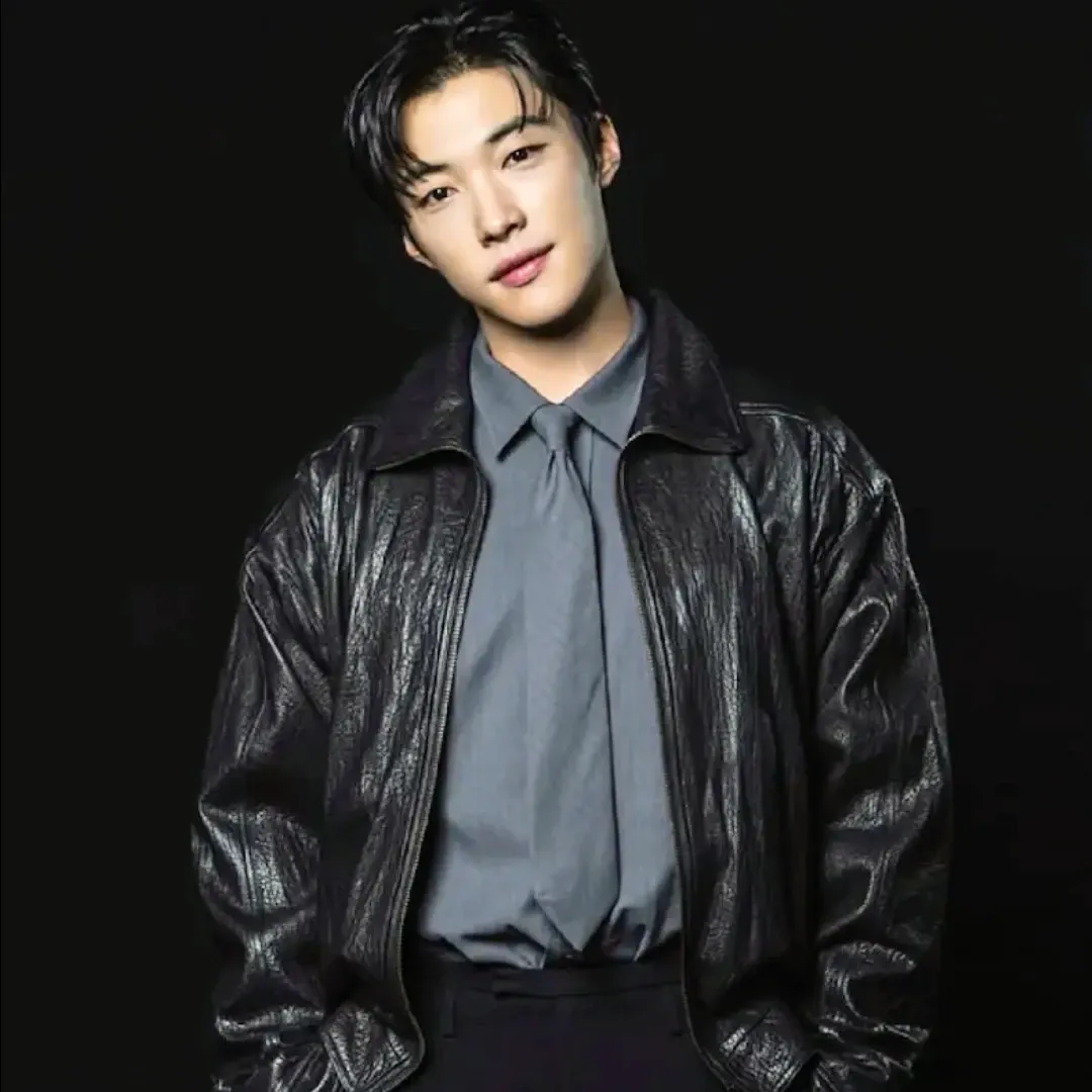 A moment captured by a fan of Woo Dohwan