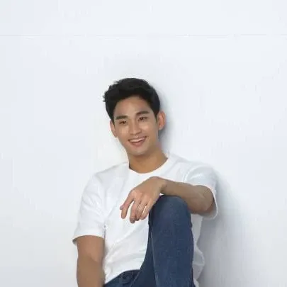 Recent activity shot of Kim Soohyun
