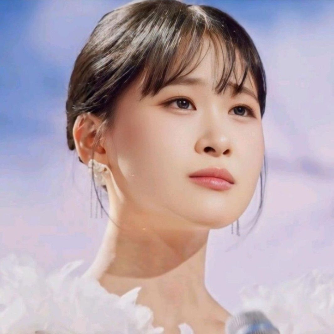 A moment captured by a fan of Kim Dahyun