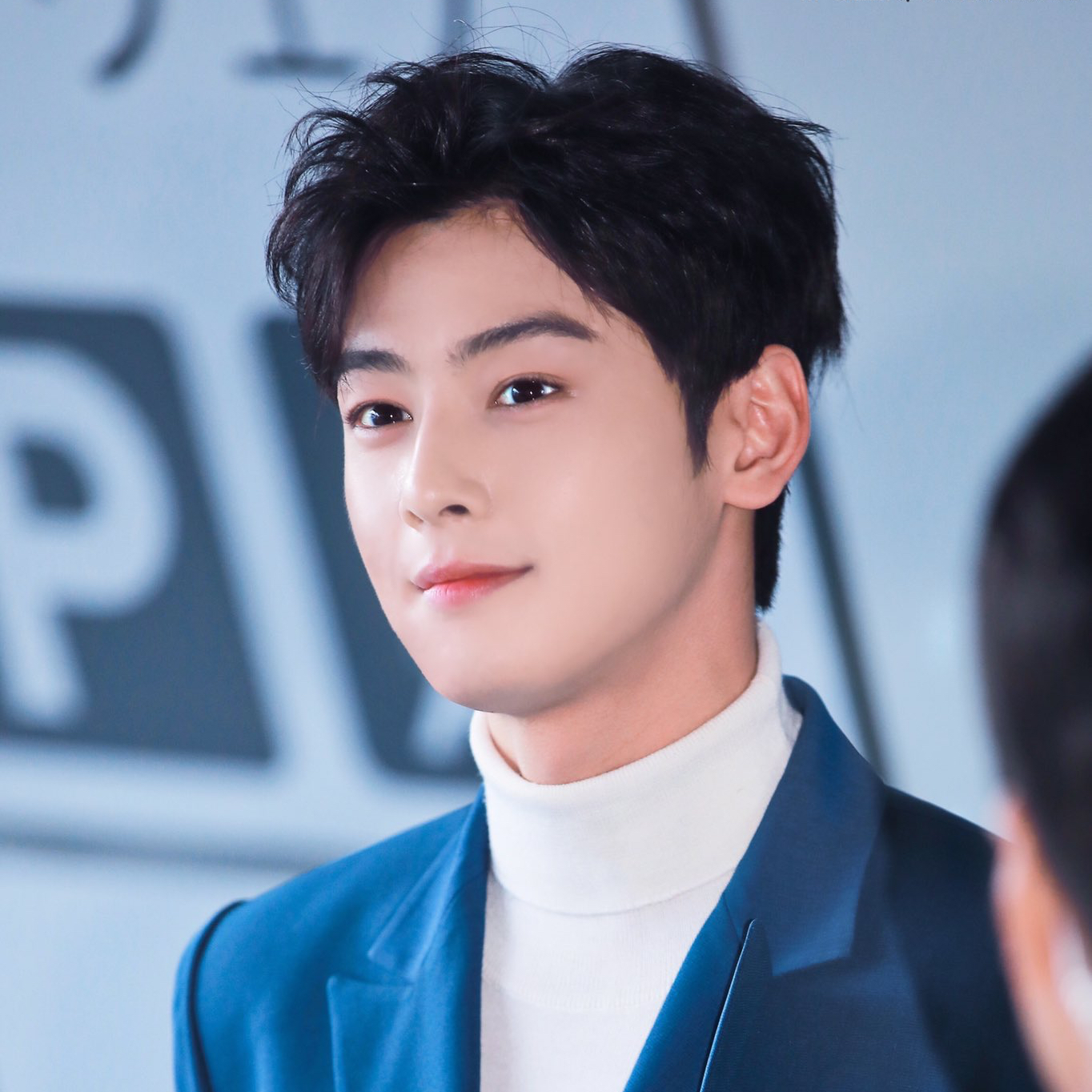 A moment captured by a fan of Cha Eunwoo