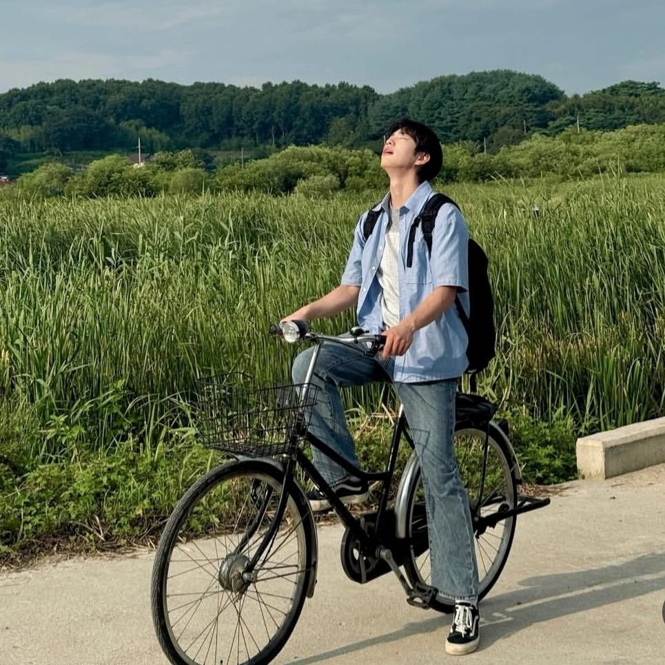 Foto terbaru dari Park Jinyoung