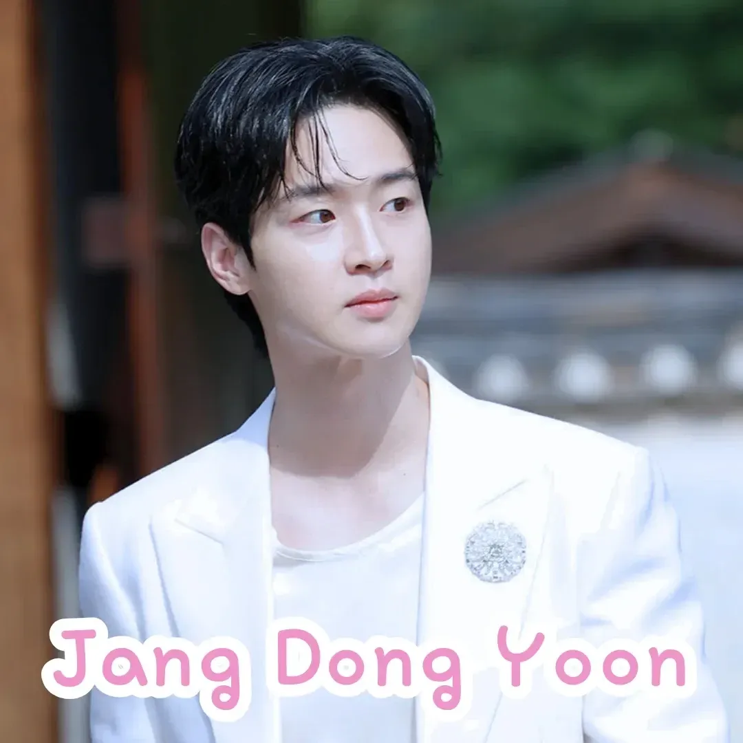 Behind-the-scenes cut of Jang Dongyoon