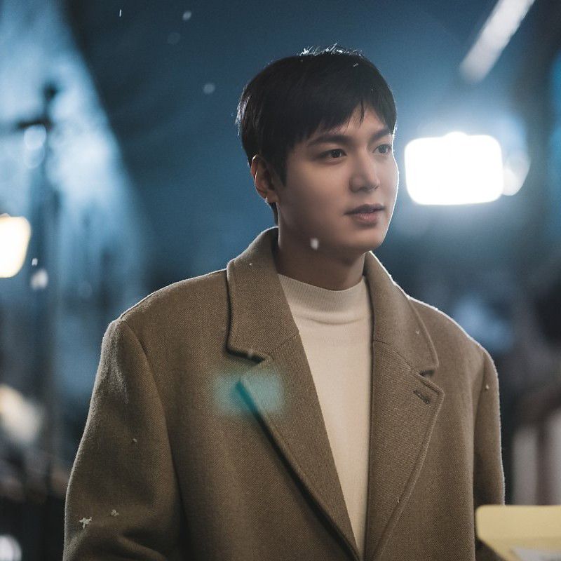 イ・ミンホの最近の活動ショット