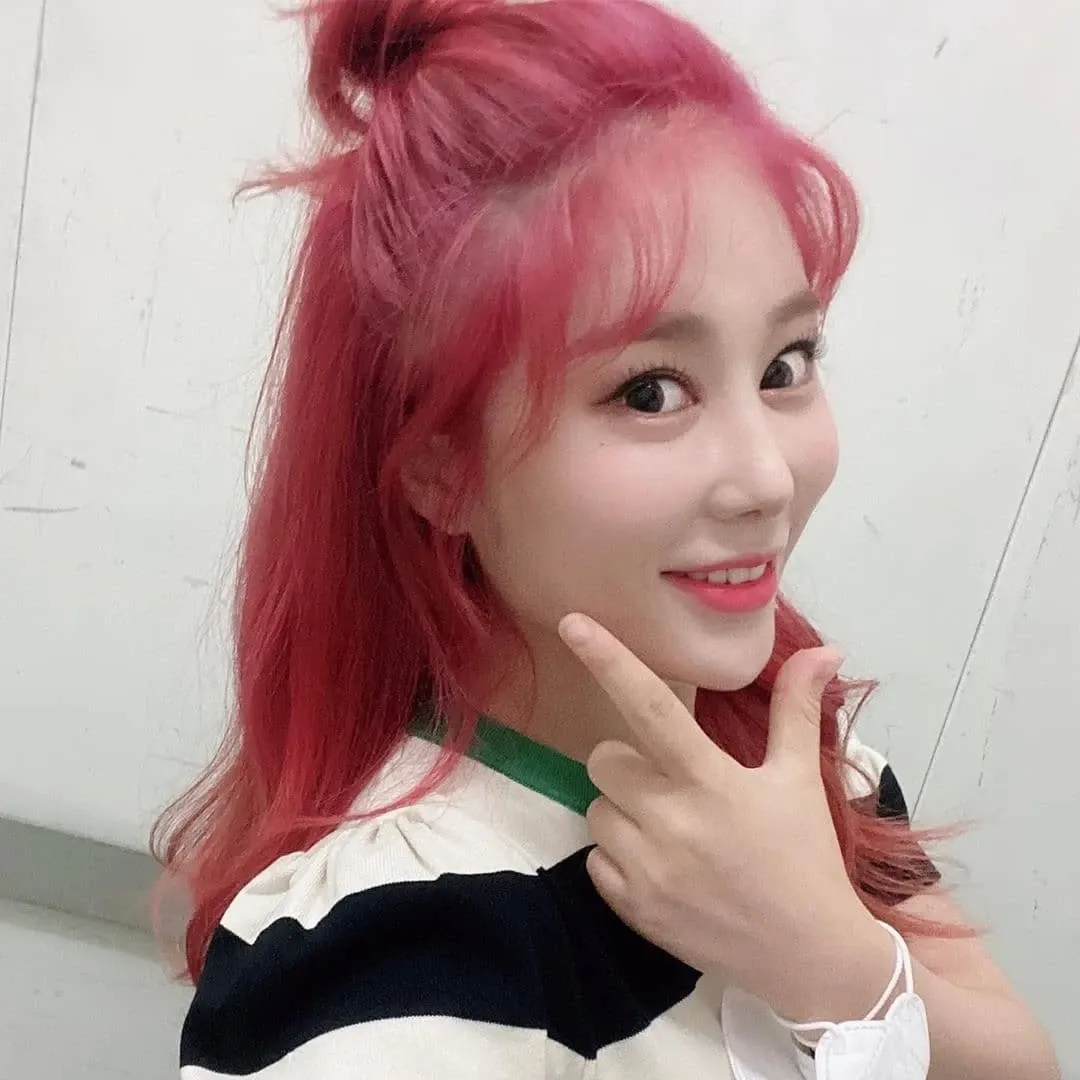 Cuplikan di balik layar dari Kim Soyou