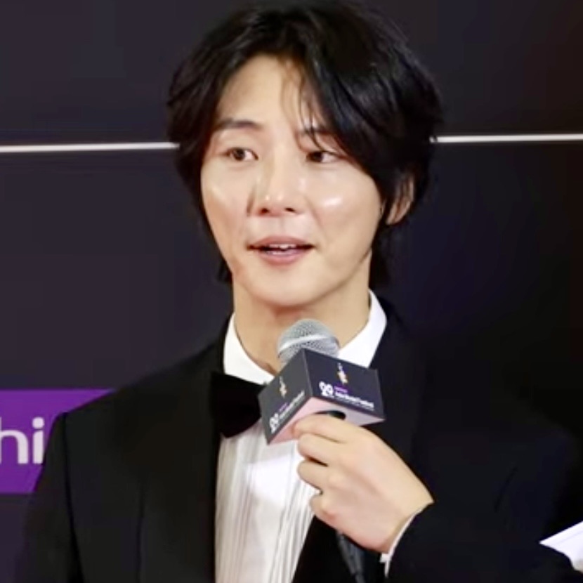 Latest photo of Yoon Shiyoon