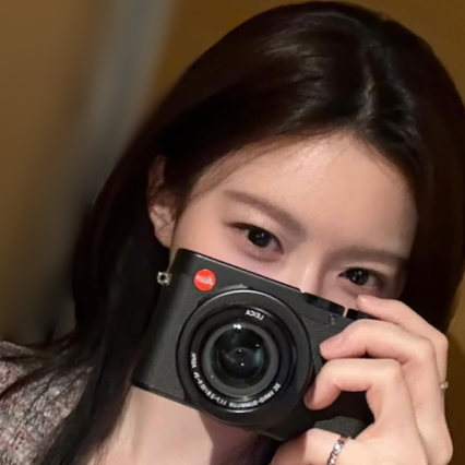 Recent activity shot of Go Younjung