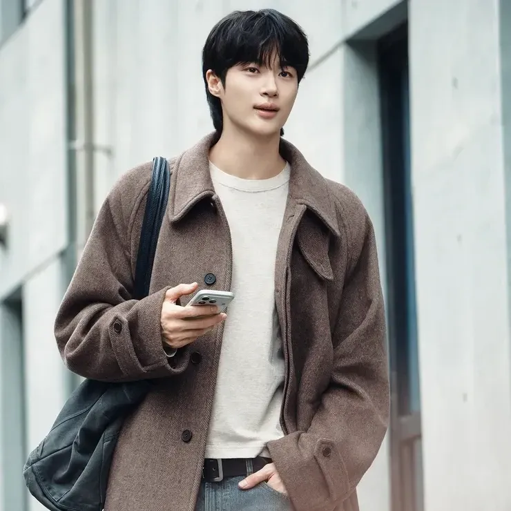A moment captured by a fan of Byeon Wooseok