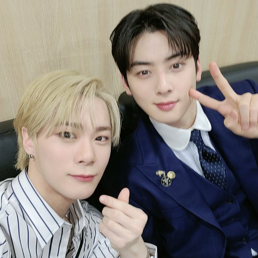 Behind-the-scenes cut of Cha Eunwoo