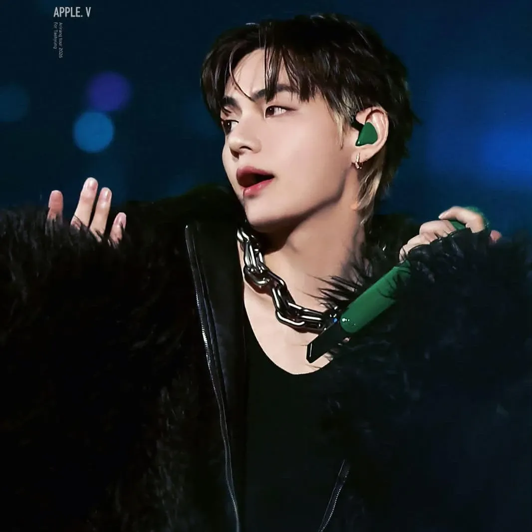 Recent activity shot of Kim Taehyung (V)