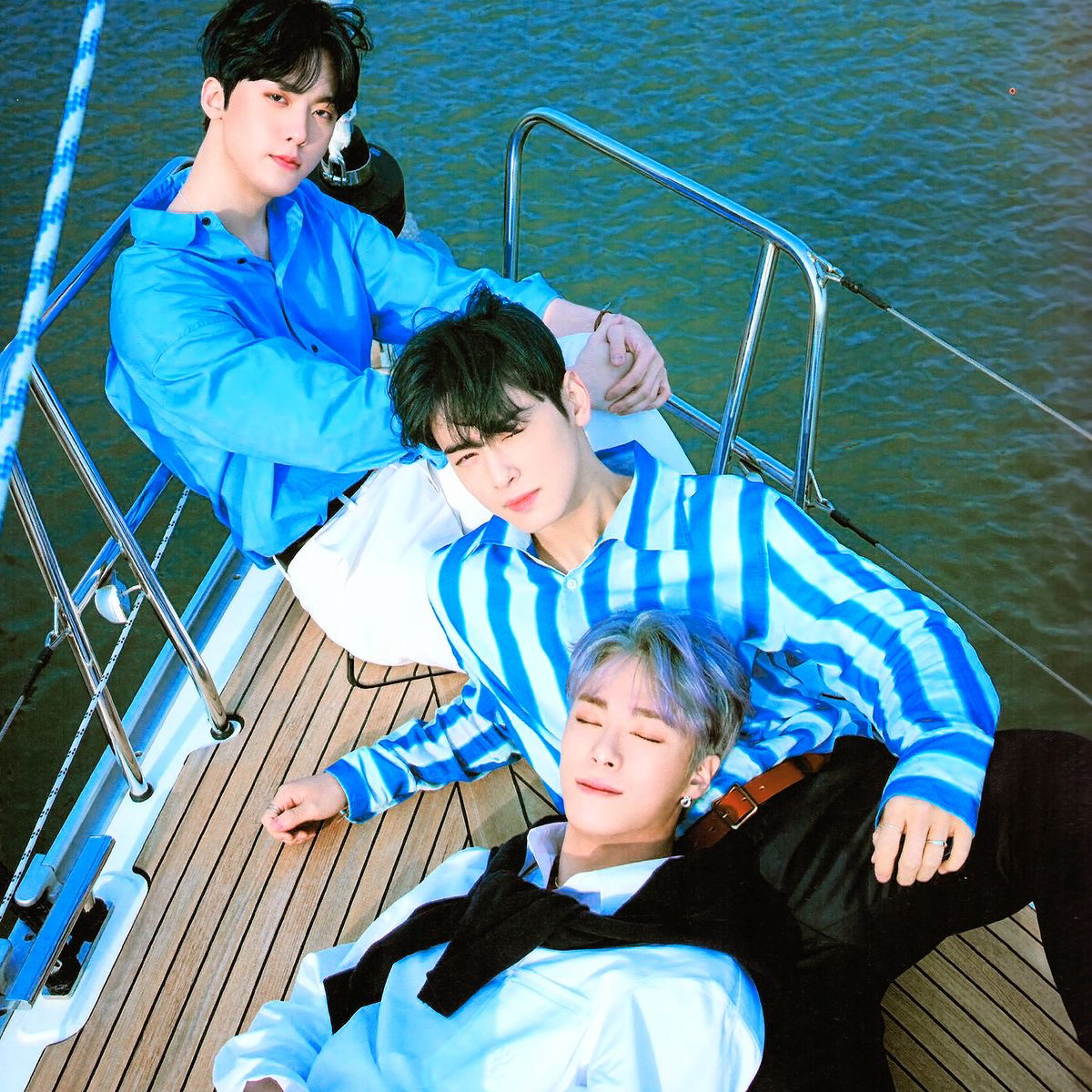 Behind-the-scenes cut of Cha Eunwoo
