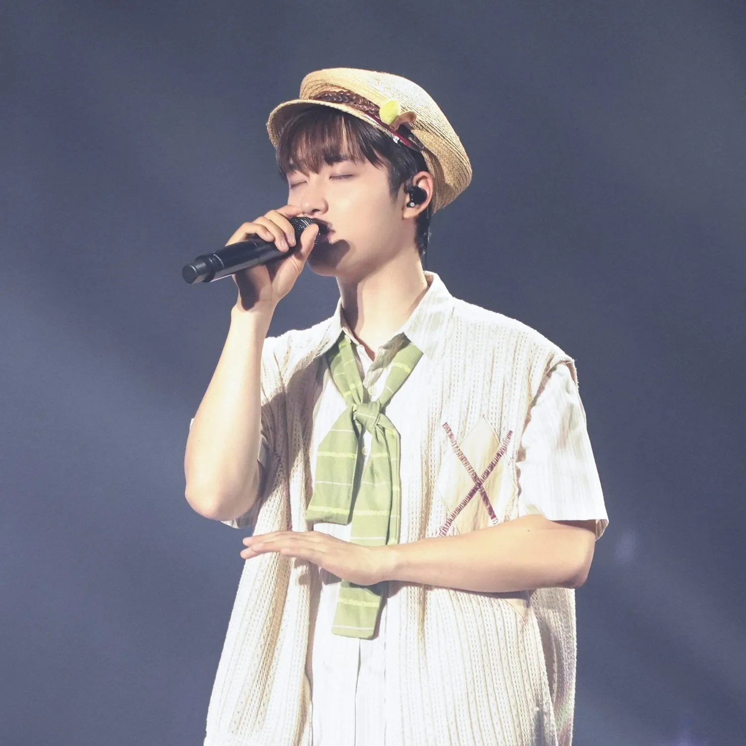 Cuplikan di balik layar dari Doh Kyungsoo (D.O.)