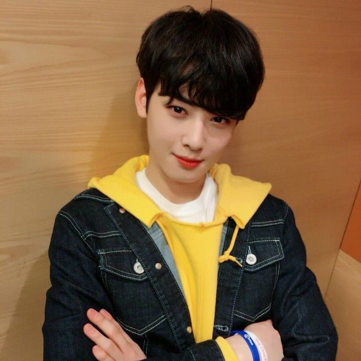 粉丝拍下的车银优瞬间