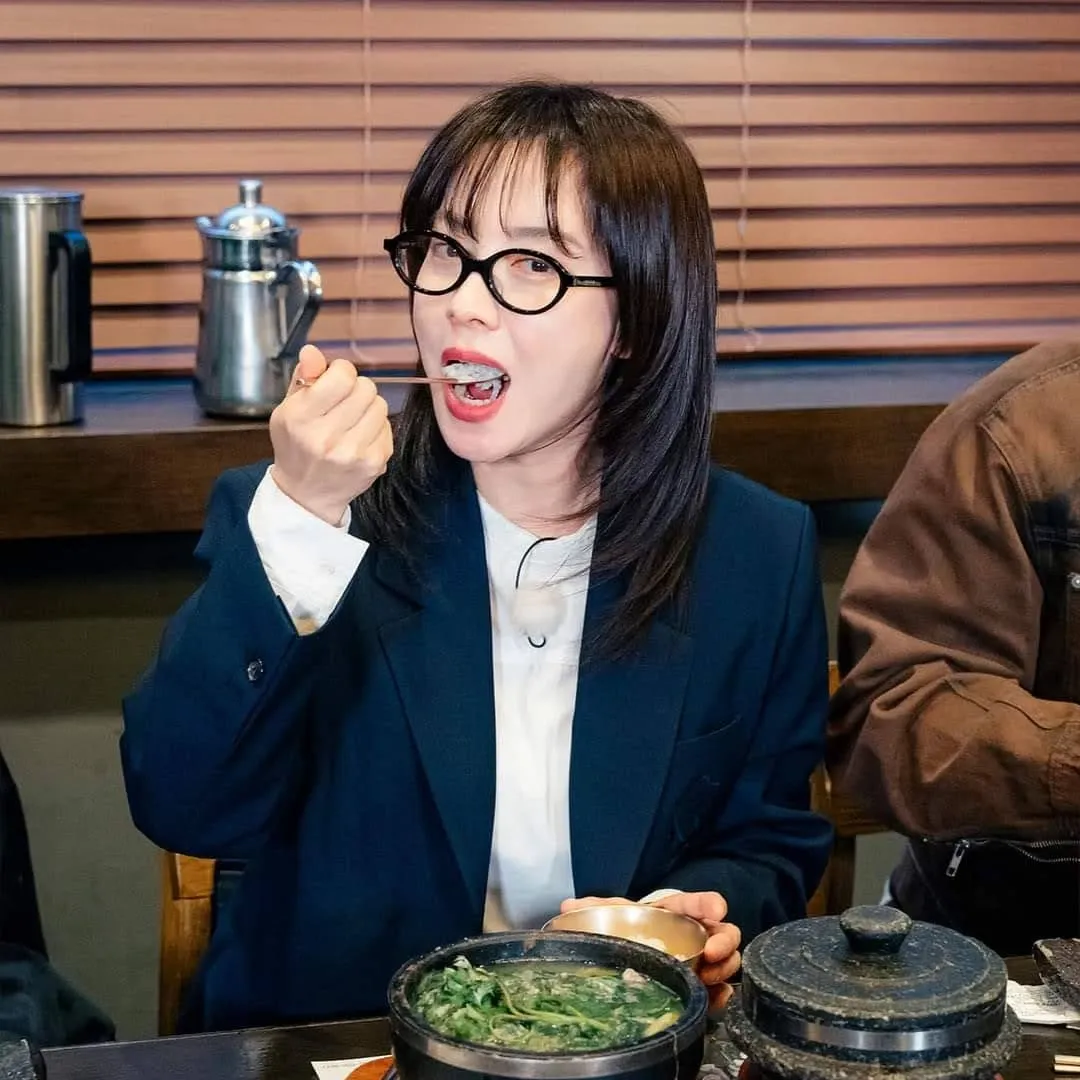 Cuplikan di balik layar dari Song Jihyo
