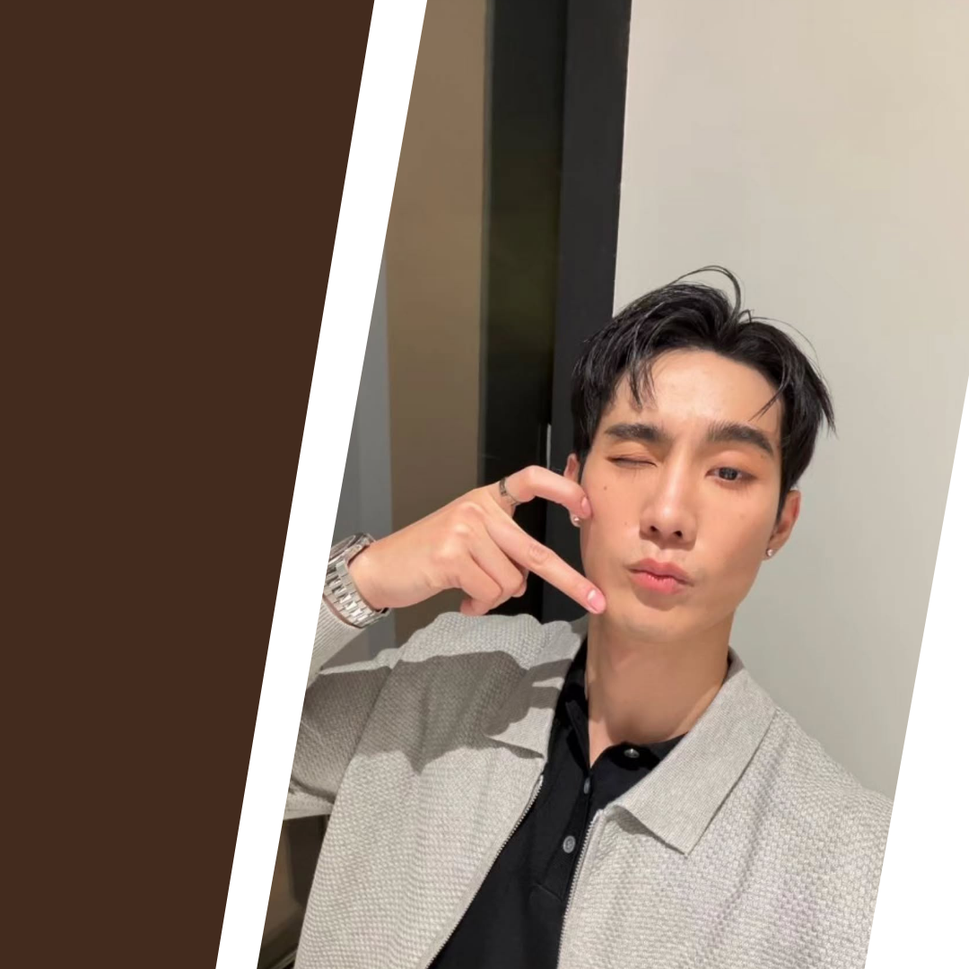 A moment captured by a fan of Force Jiratchapong Srisang