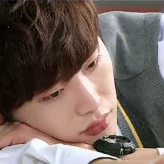A moment captured by a fan of Lee Jongsuk