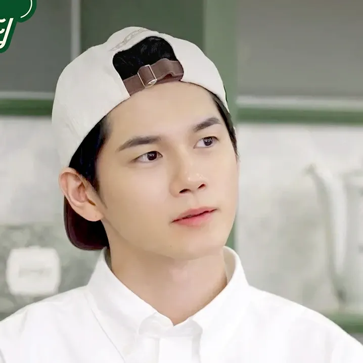 Momen yang diabadikan oleh penggemar Ong Seongwu