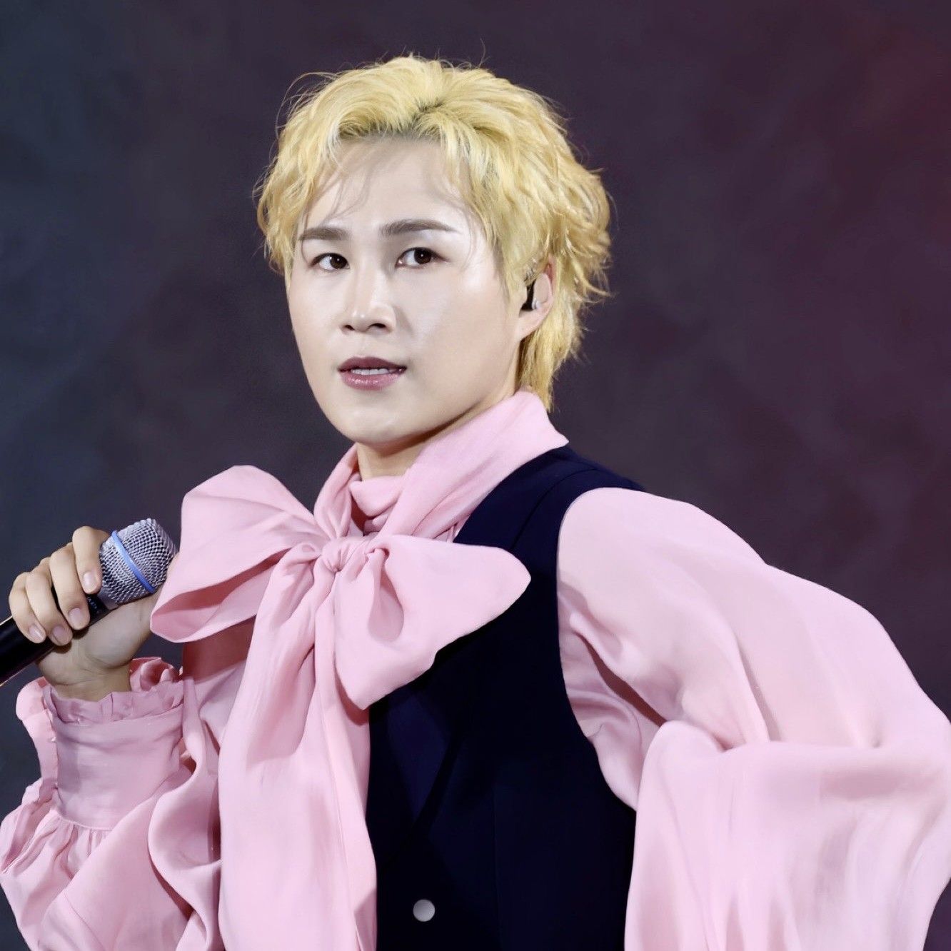 金熙栽的最新照片