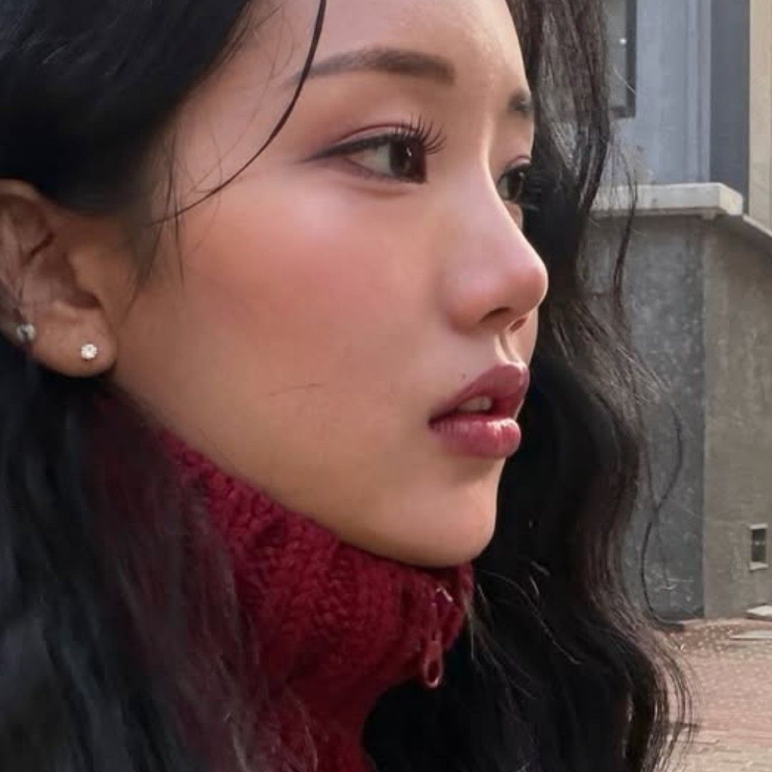 Recent activity shot of Kim Soyeon (2004)