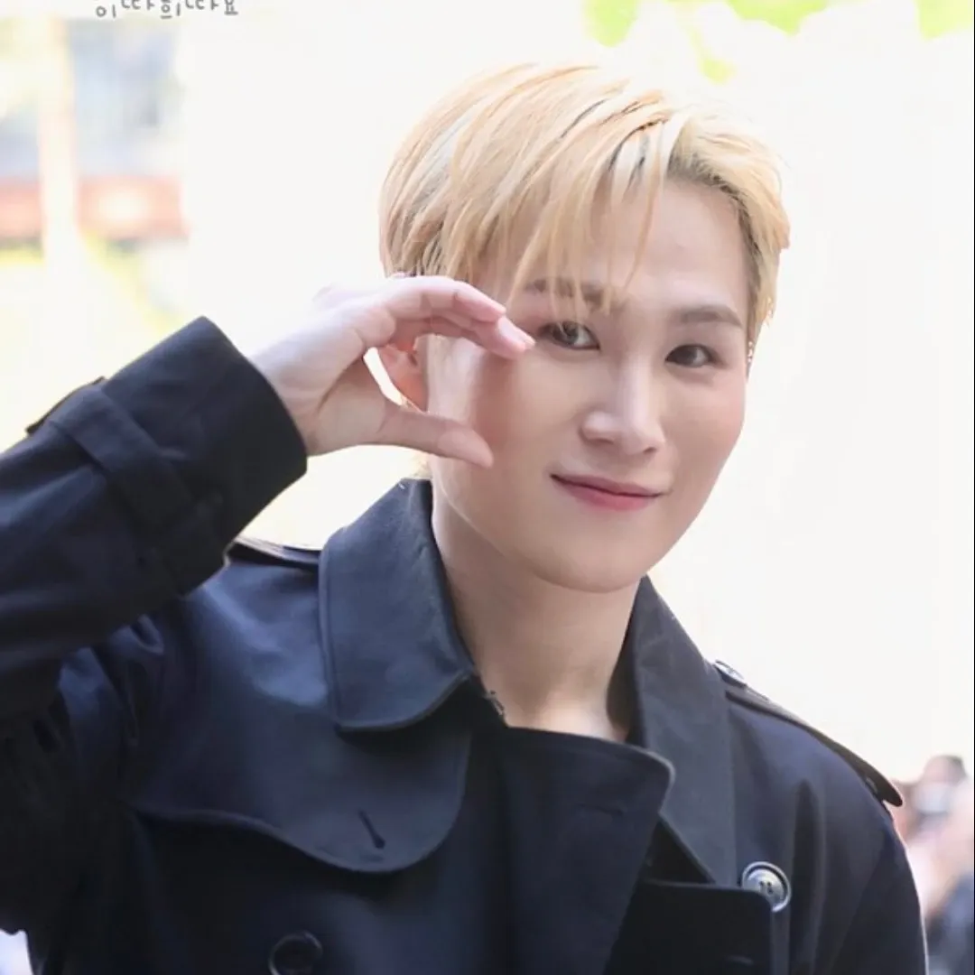 金熙栽的最新照片