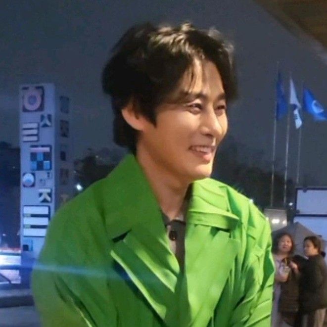 Behind-the-scenes cut of Kang Moonkyung