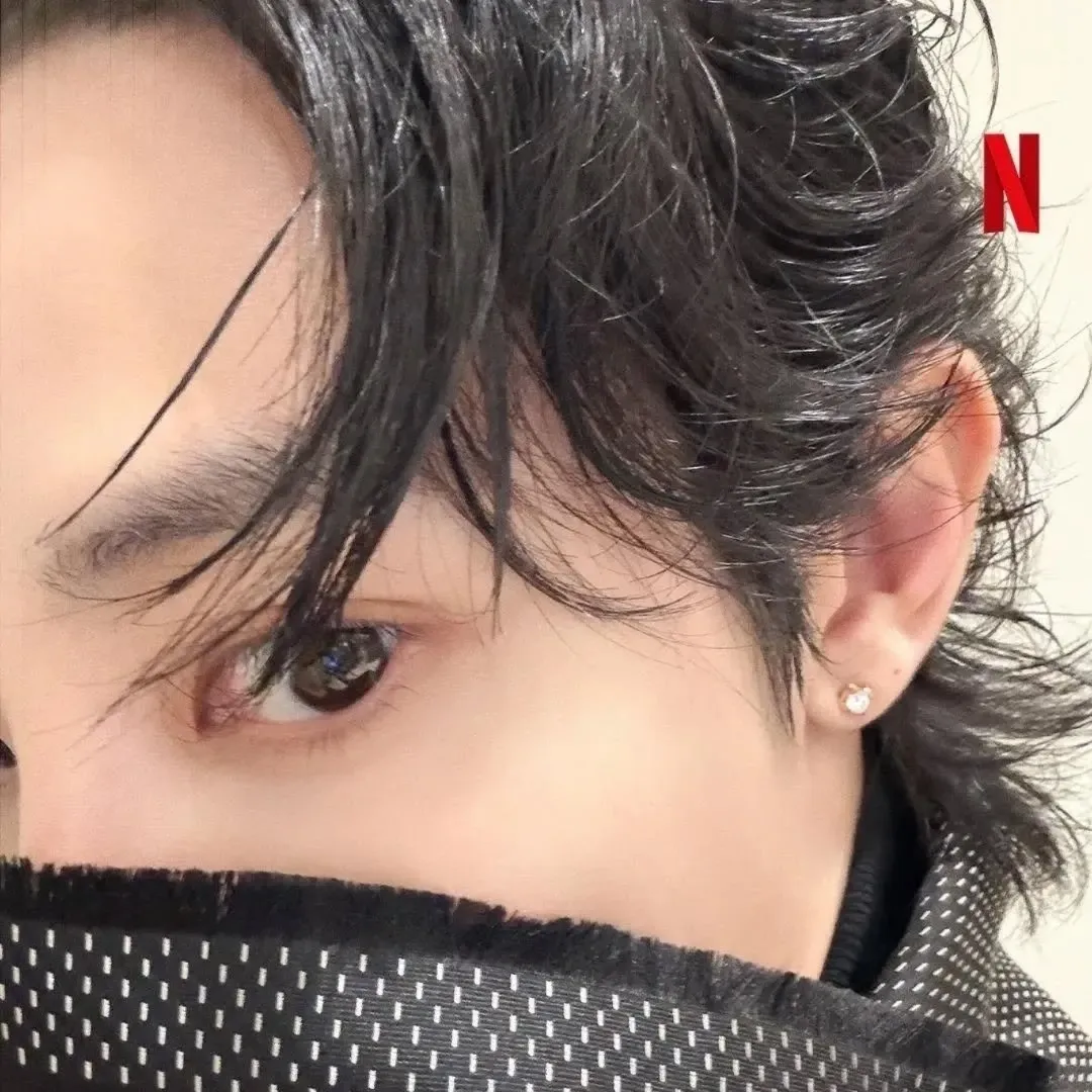 Behind-the-scenes cut of Lee Soohyuk