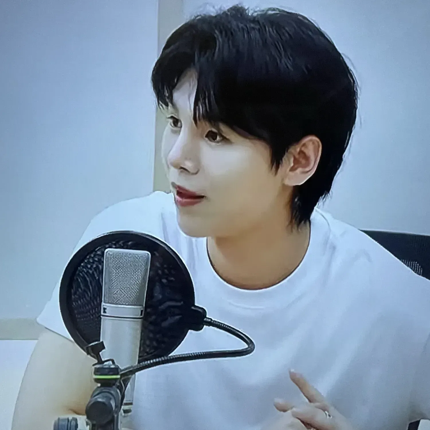 A moment captured by a fan of Kim Junsu (1991)