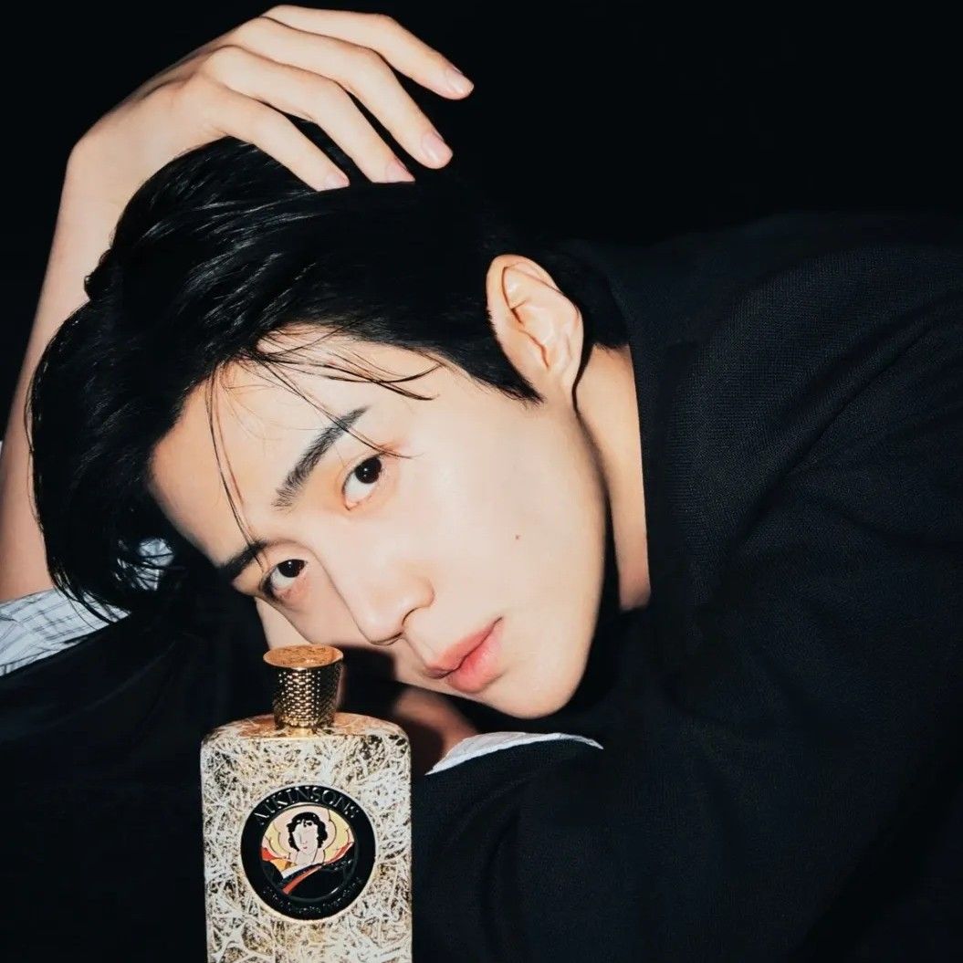 Behind-the-scenes cut of Kim Seonho