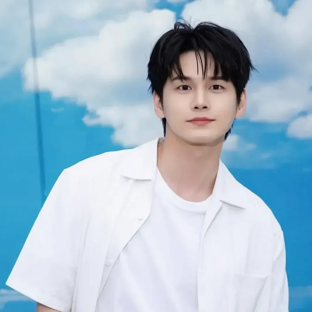 Latest photo of Ong Seongwu