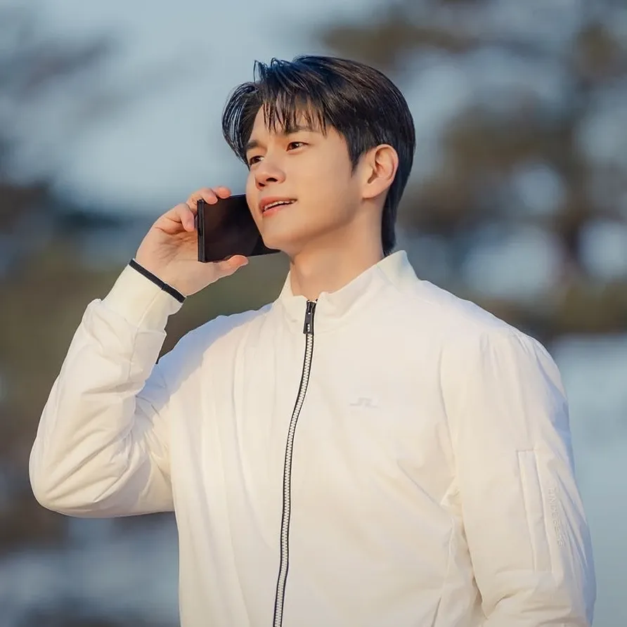 Momen yang diabadikan oleh penggemar Ong Seongwu